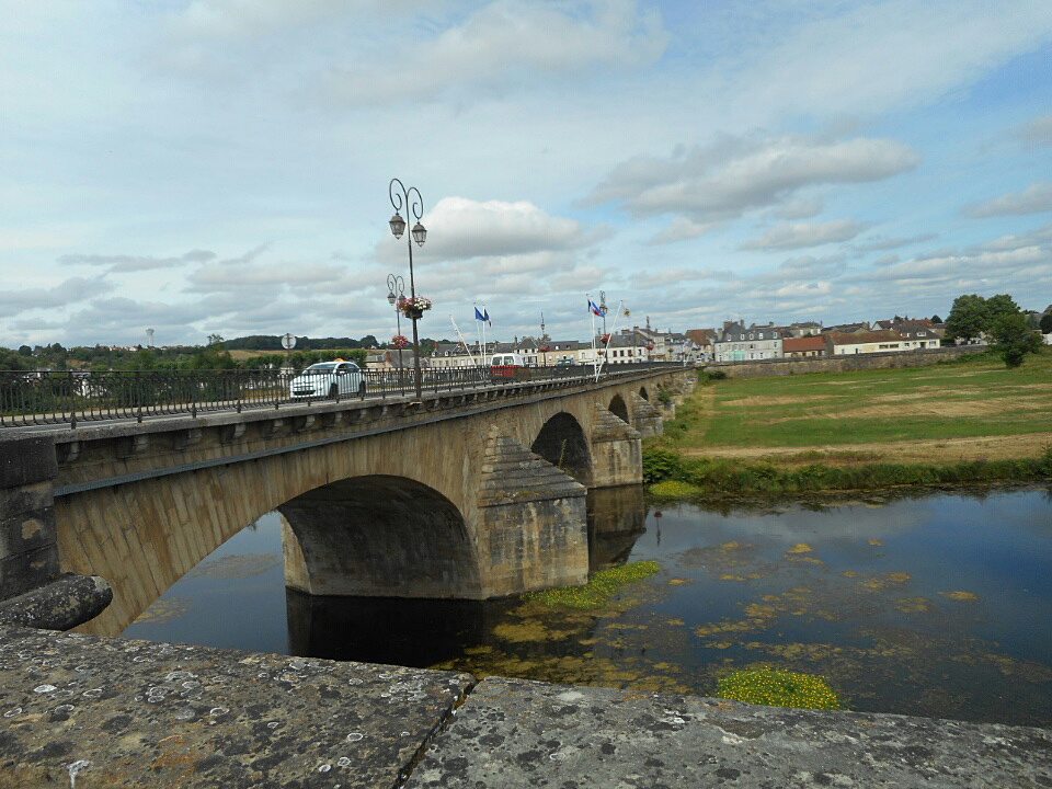 11 Decize Pont sur la Loire